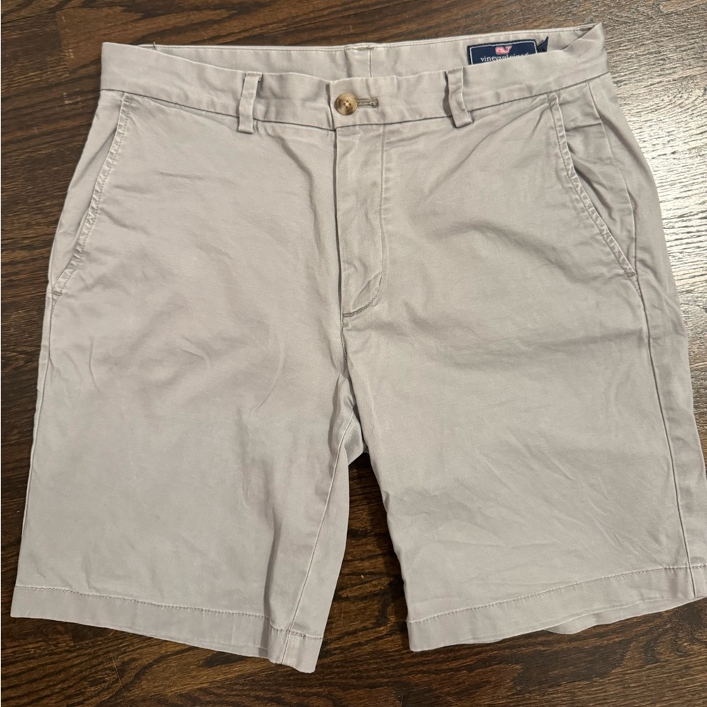 Men’s Gray Vineyard Vines Shorts Size 31